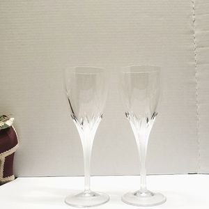 2 Unique Frosted Lotus Flower Heavy Crystal Wine Glasses Champagne Glass